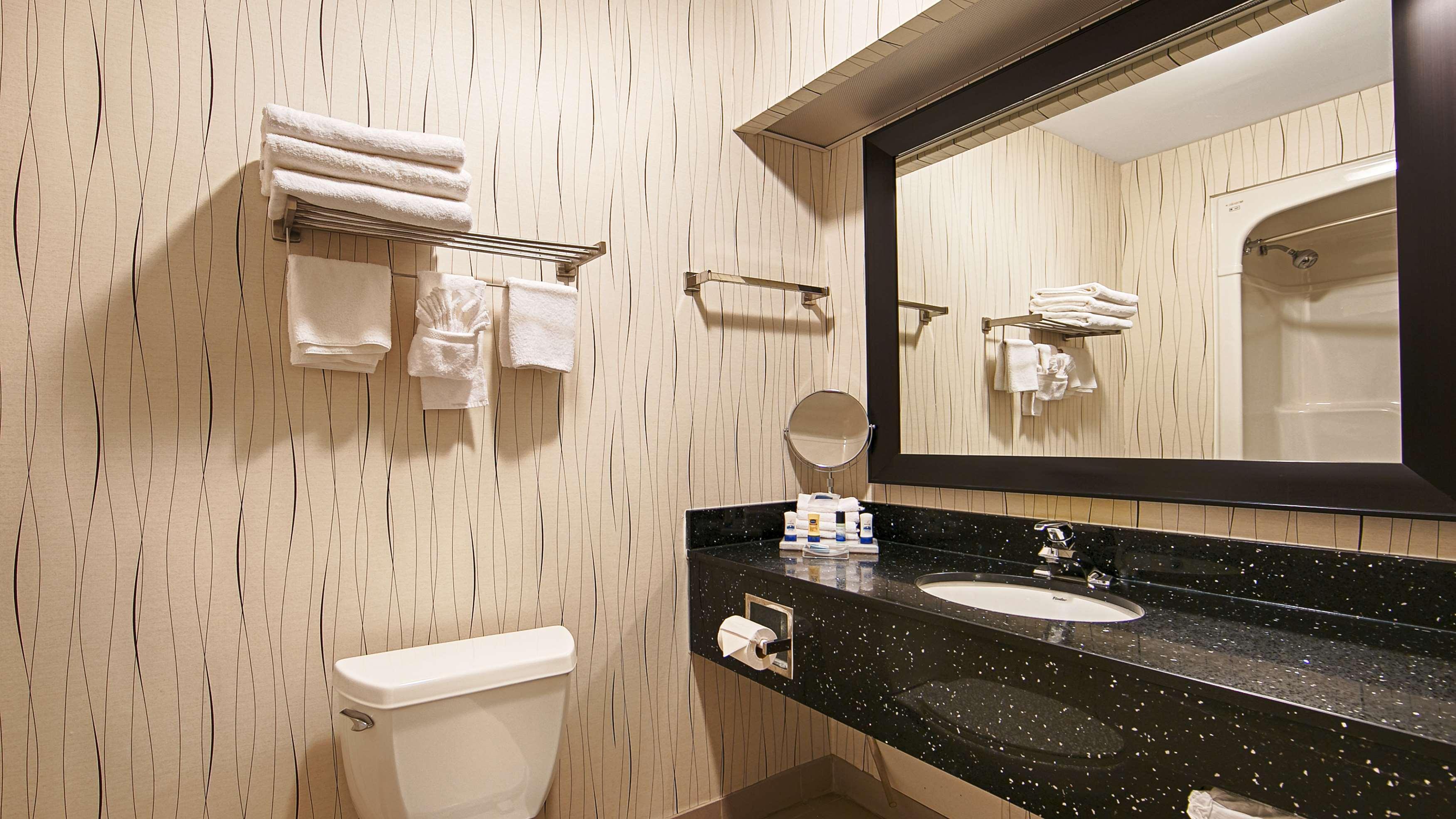 Best Western Plus Travel Hotel Toronto Airport Ngoại thất bức ảnh