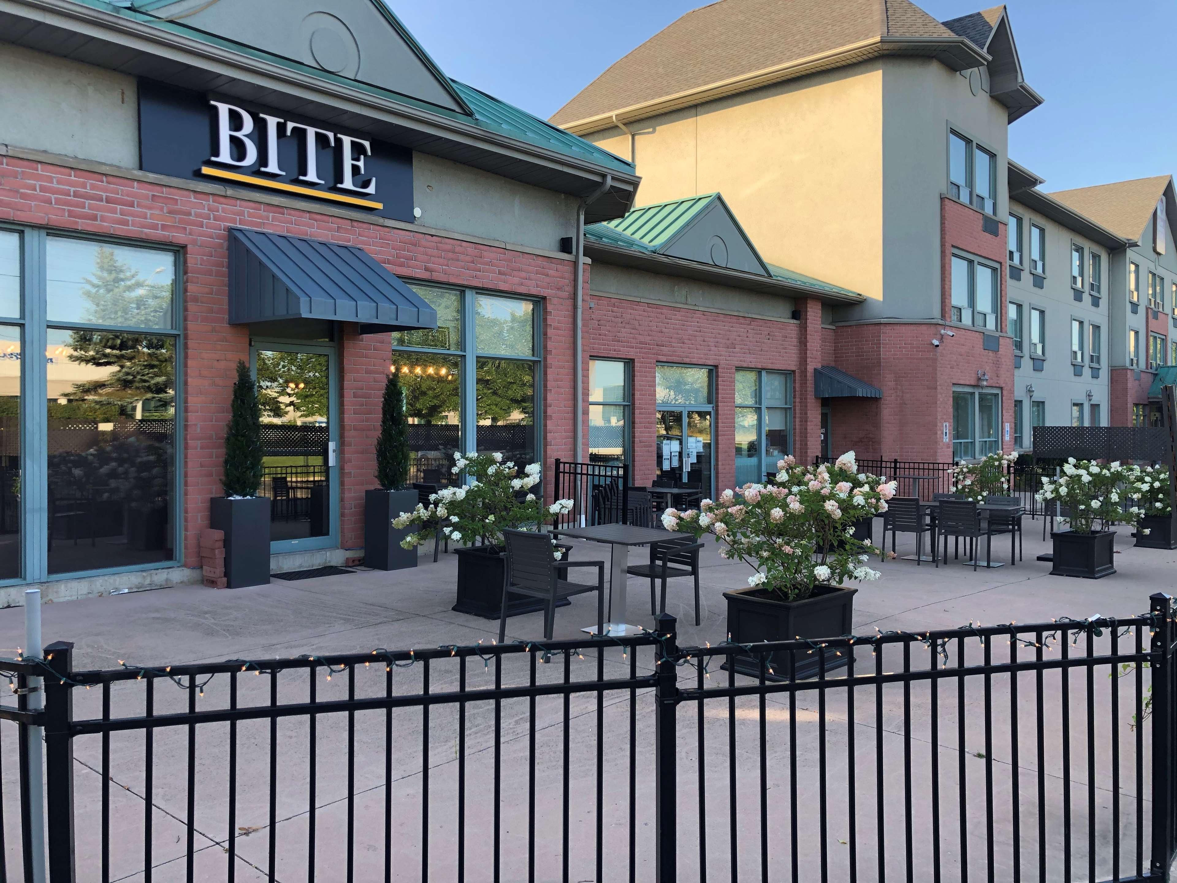 Best Western Plus Travel Hotel Toronto Airport Ngoại thất bức ảnh